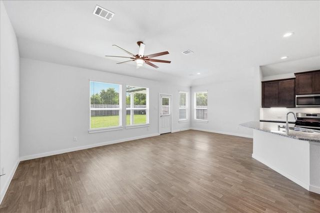 11210 Youngquist Drive, Mont Belvieu, TX 77535