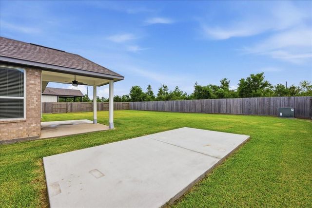 11210 Youngquist Drive, Mont Belvieu, TX 77535