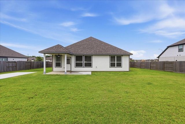 11210 Youngquist Drive, Mont Belvieu, TX 77535