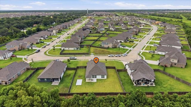 11210 Youngquist Drive, Mont Belvieu, TX 77535