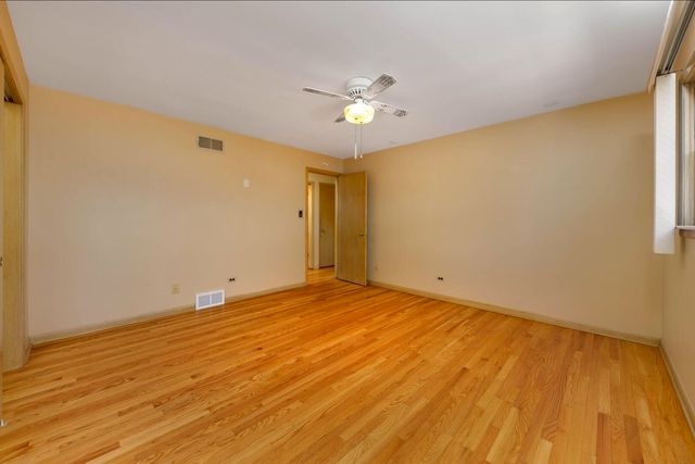 4327 Prairie Avenue, Brookfield, IL 60513