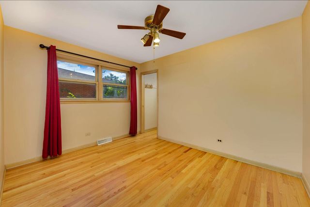 4327 Prairie Avenue, Brookfield, IL 60513