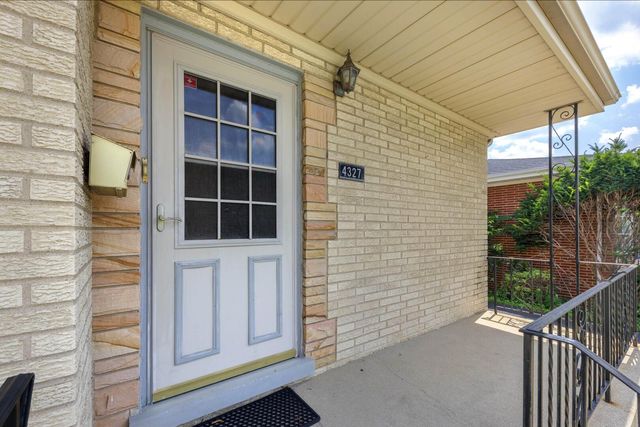 4327 Prairie Avenue, Brookfield, IL 60513