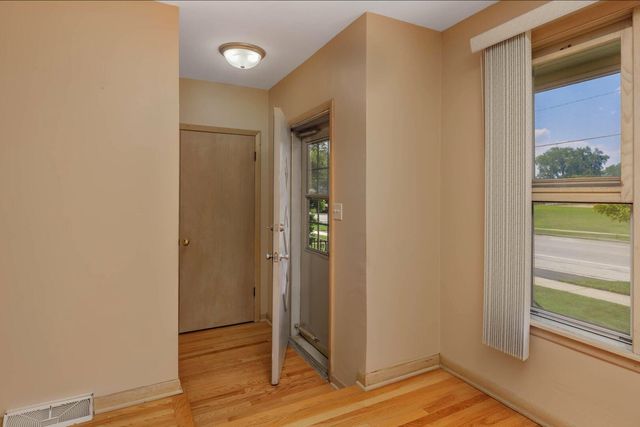 4327 Prairie Avenue, Brookfield, IL 60513