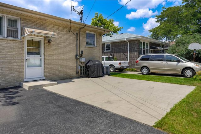 4327 Prairie Avenue, Brookfield, IL 60513