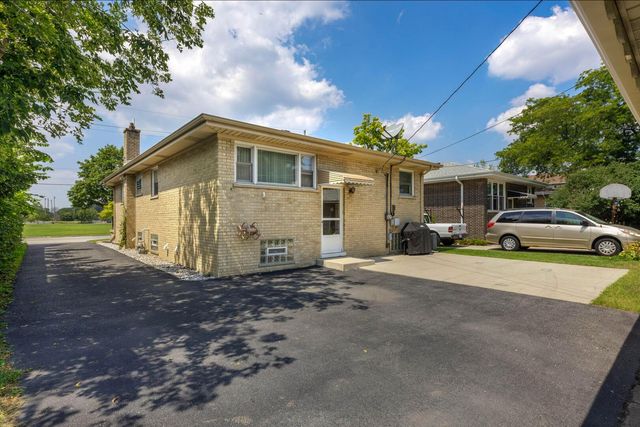 4327 Prairie Avenue, Brookfield, IL 60513