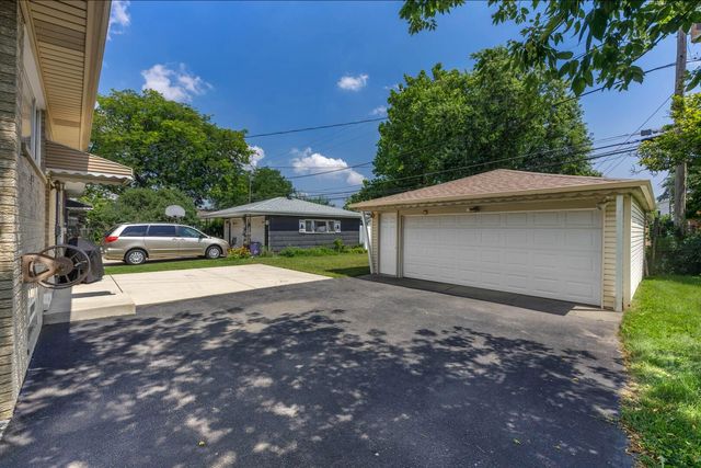 4327 Prairie Avenue, Brookfield, IL 60513
