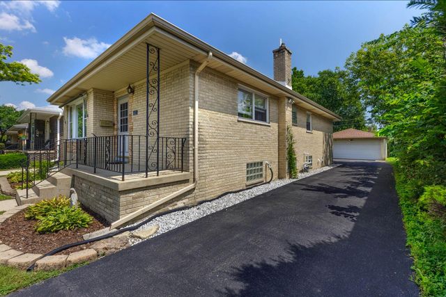 4327 Prairie Avenue, Brookfield, IL 60513