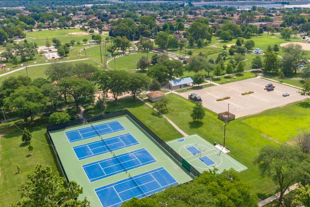 4327 Prairie Avenue, Brookfield, IL 60513