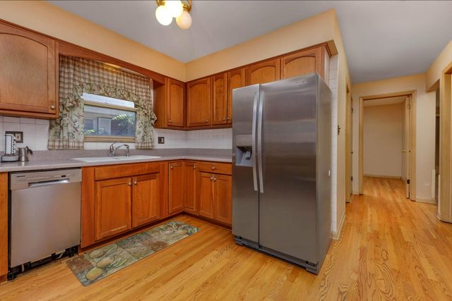 4327 Prairie Avenue, Brookfield, IL 60513