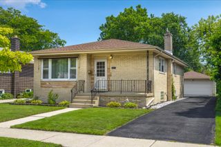 4327 Prairie Avenue, Brookfield, IL 60513