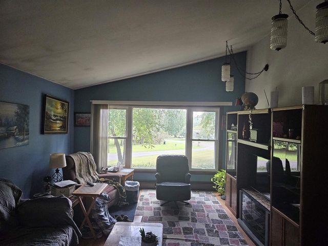 W7254 S Oak Ridge Court, Poynette, WI 53955