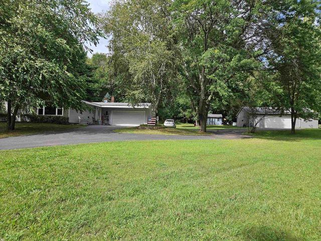 W7254 S Oak Ridge Court, Poynette, WI 53955