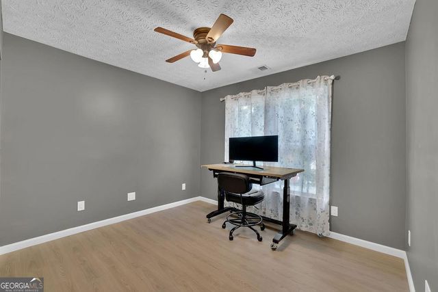 8011 Huntcliff Road, Woodstock, GA 30189