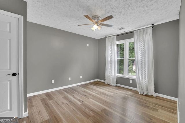 8011 Huntcliff Road, Woodstock, GA 30189