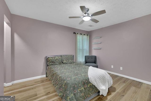 8011 Huntcliff Road, Woodstock, GA 30189