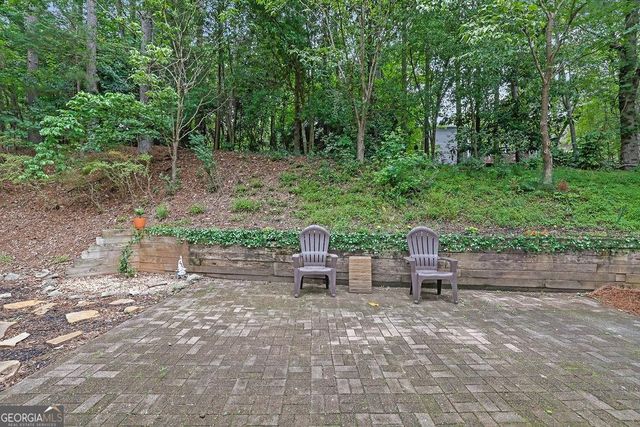 8011 Huntcliff Road, Woodstock, GA 30189