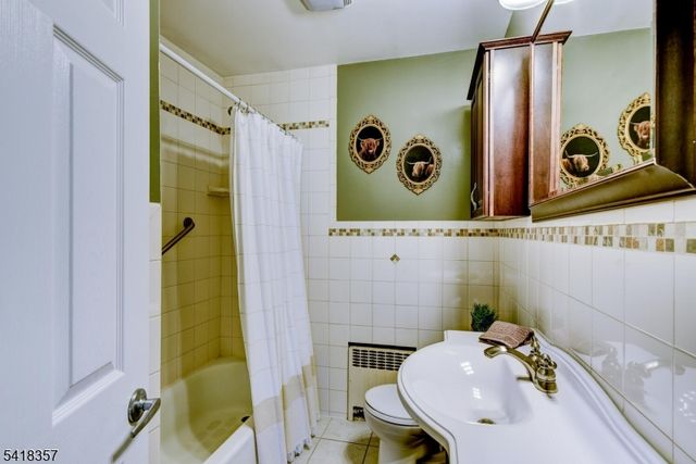 116 CRESTWOOD AVE., Branchburg Twp., NJ 08876