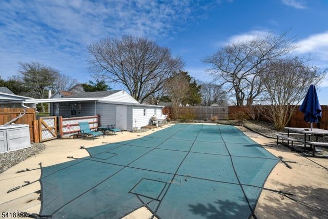 116 CRESTWOOD AVE., Branchburg Twp., NJ 08876