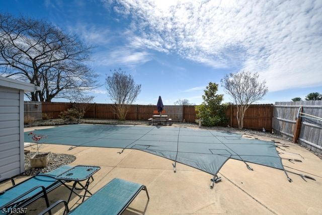 116 CRESTWOOD AVE., Branchburg Twp., NJ 08876