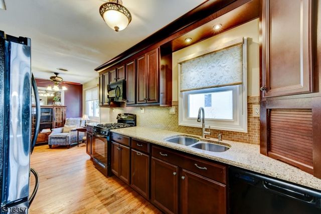 116 CRESTWOOD AVE., Branchburg Twp., NJ 08876