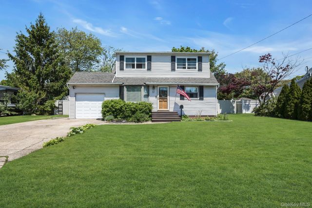 57 Wantagh Avenue, East Islip, NY 11730