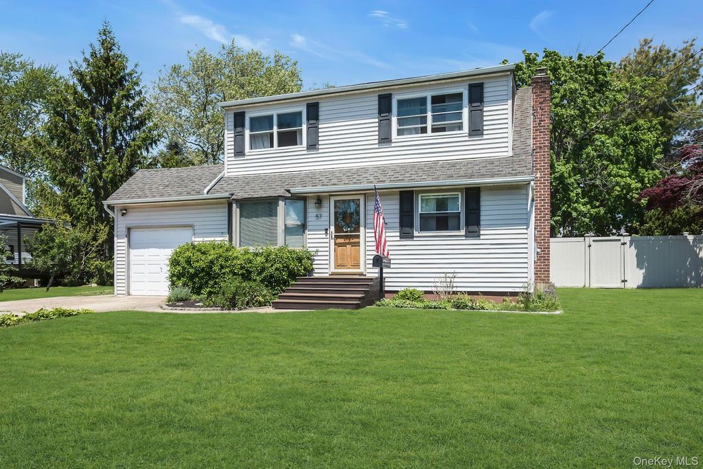 57 Wantagh Avenue, East Islip, NY 11730