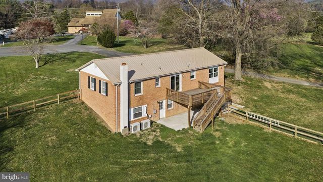300 MARTIN ST, Luray, VA 22835