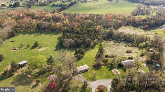 300 MARTIN ST, Luray, VA 22835