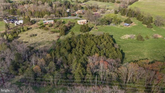 300 MARTIN ST, Luray, VA 22835