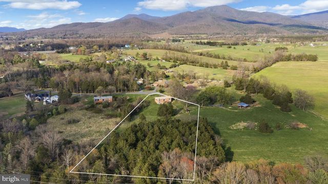 300 MARTIN ST, Luray, VA 22835