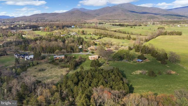 300 MARTIN ST, Luray, VA 22835