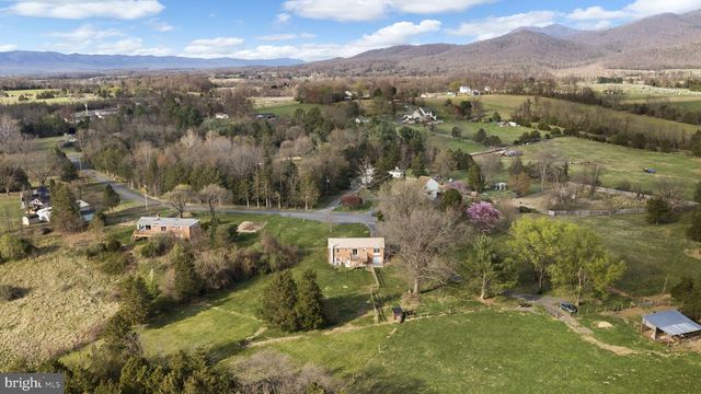 300 MARTIN ST, Luray, VA 22835