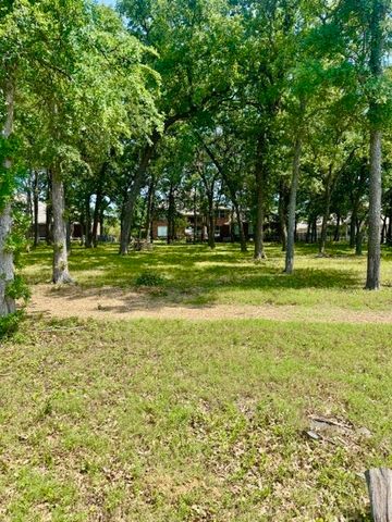 721 Paradise Cove, Shady Shores, TX 76208