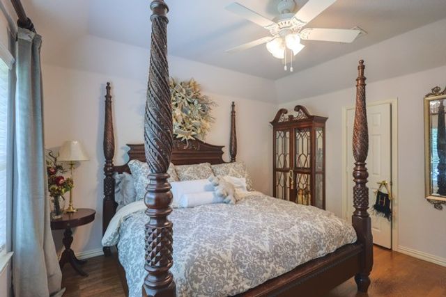 721 Paradise Cove, Shady Shores, TX 76208