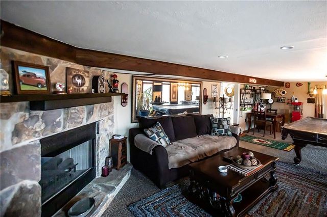 20325 Lost Valley Road, Warsaw, MO 65355