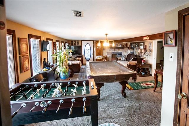 20325 Lost Valley Road, Warsaw, MO 65355