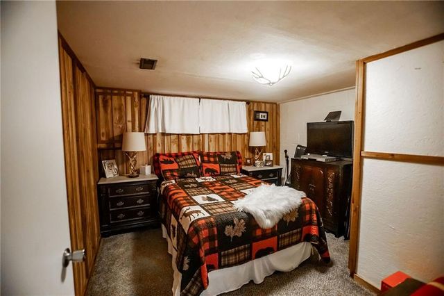 20325 Lost Valley Road, Warsaw, MO 65355