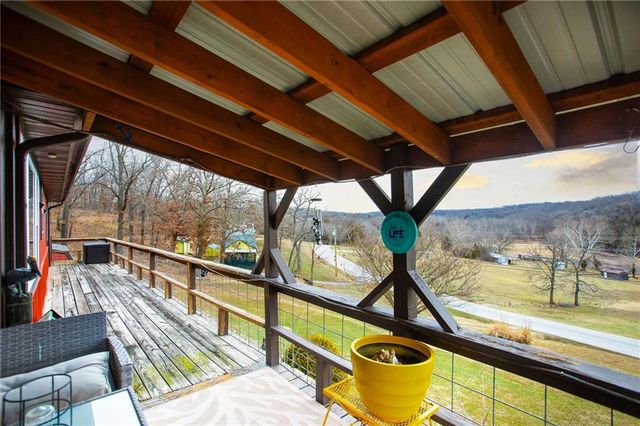 20325 Lost Valley Road, Warsaw, MO 65355