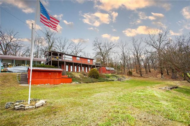 20325 Lost Valley Road, Warsaw, MO 65355