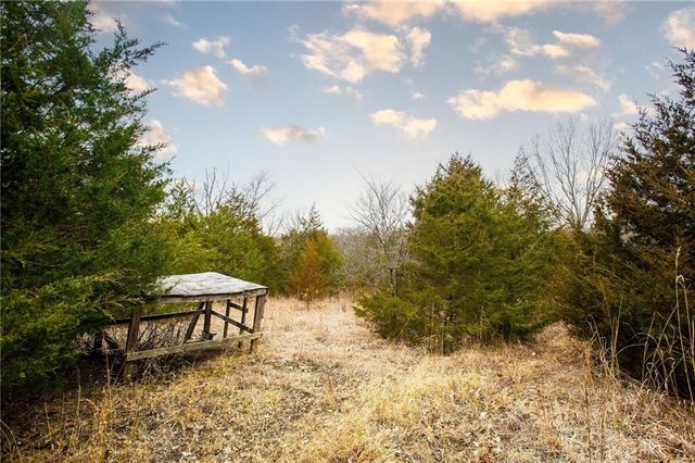20325 Lost Valley Road, Warsaw, MO 65355