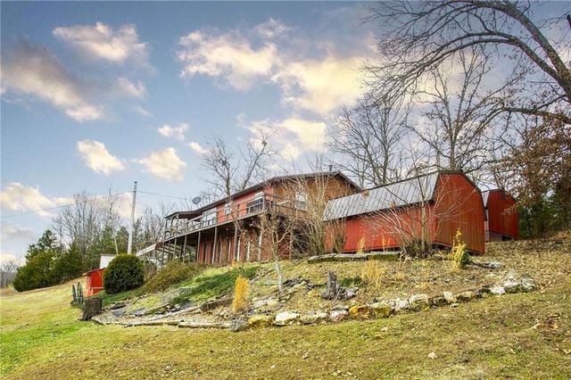 20325 Lost Valley Road, Warsaw, MO 65355