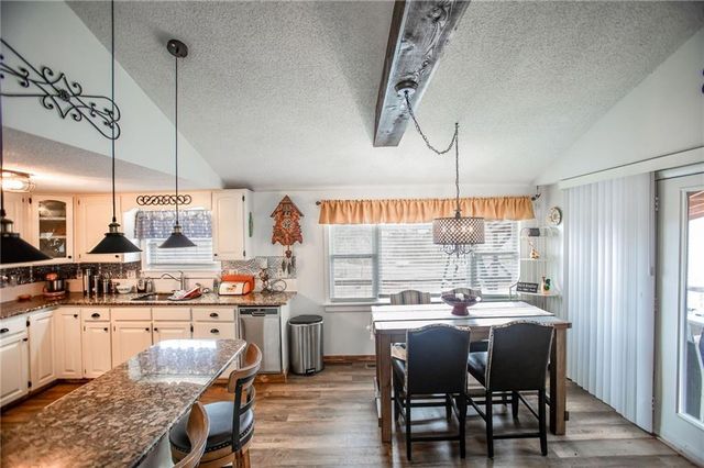 20325 Lost Valley Road, Warsaw, MO 65355