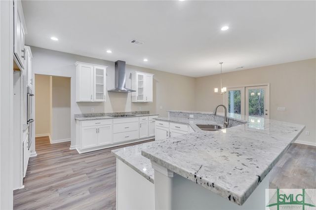 124 Kenwood Circle, Savannah, GA 31302