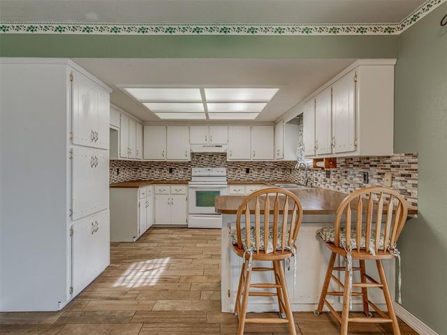 11816 Sagamore Drive, Yukon, OK 73099