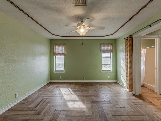 11816 Sagamore Drive, Yukon, OK 73099