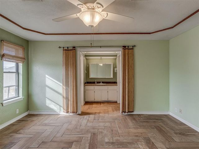 11816 Sagamore Drive, Yukon, OK 73099