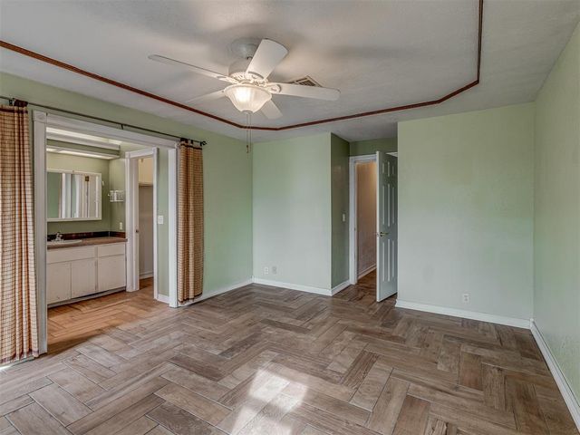 11816 Sagamore Drive, Yukon, OK 73099