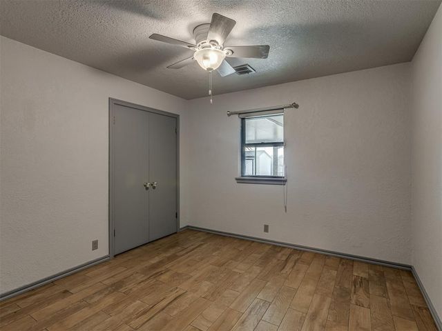 11816 Sagamore Drive, Yukon, OK 73099