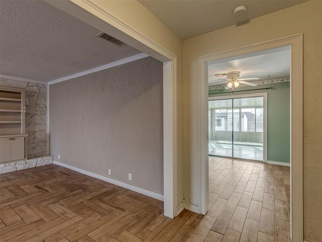 11816 Sagamore Drive, Yukon, OK 73099